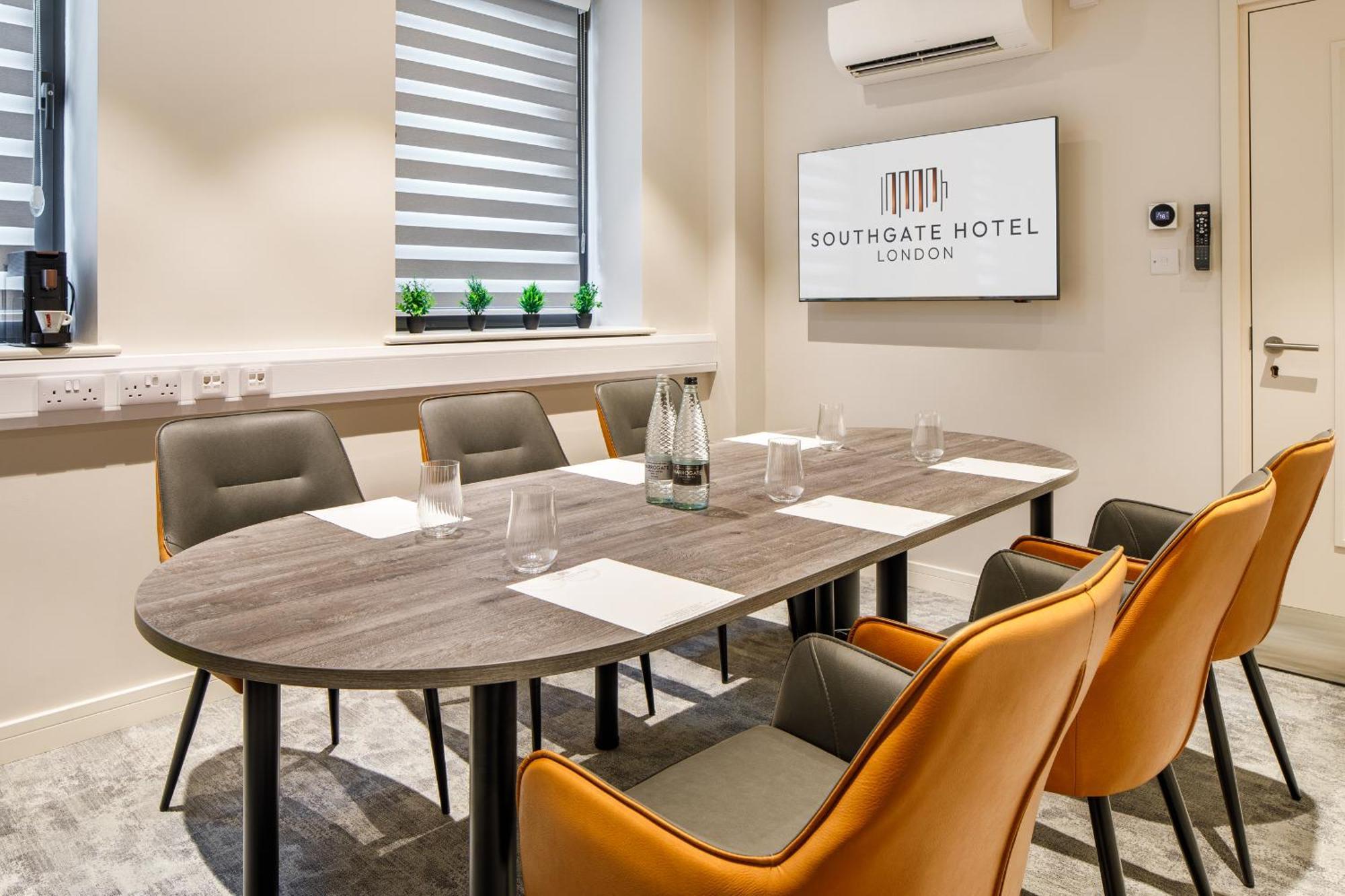 Southgate Hotel London East Barnet Exteriör bild