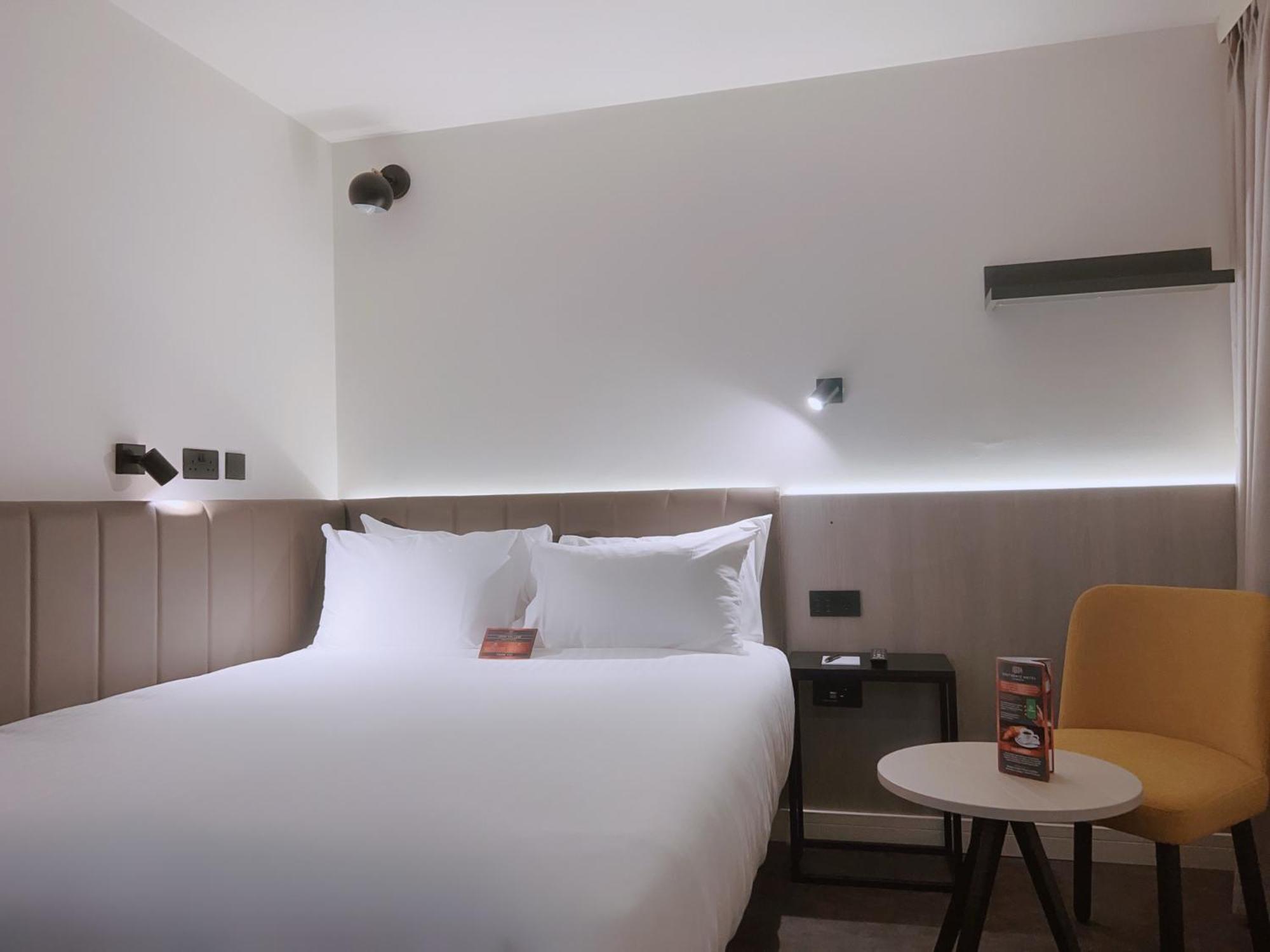 Southgate Hotel London East Barnet Exteriör bild